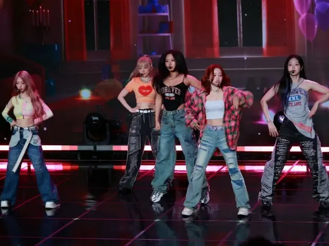 Lossemble 在第二张迷你专辑《One of a Kind》媒体展示会上演唱了主打歌《Girls Night》