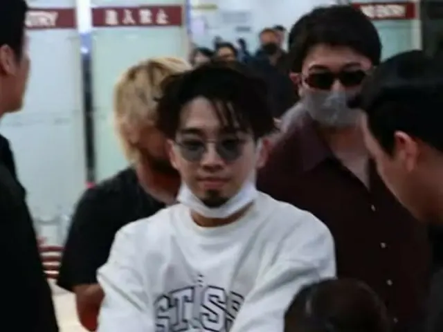 King Gnu 抵达韩国，参加在首尔金浦国际机场举行的音乐会