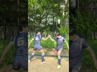 一部滑稽的成长体育剧，讲述因服用兴奋剂而失宠的前橄榄球运动员朱家蓝，以及在全国体育大会上常年垫底的汉阳高中橄榄球队奋力夺冠的故事。
 #尹启相_ #林世美_ #