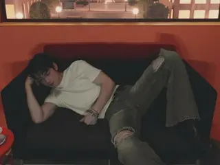 ASTRO成员车银优发布第二张个人专辑《Sweet Papaya》的音乐录影带预告片