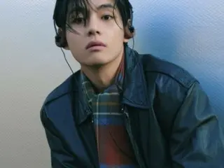 BTS成员V的《圣诞树》被Billboard评选为“21世纪最佳圣诞歌曲”。