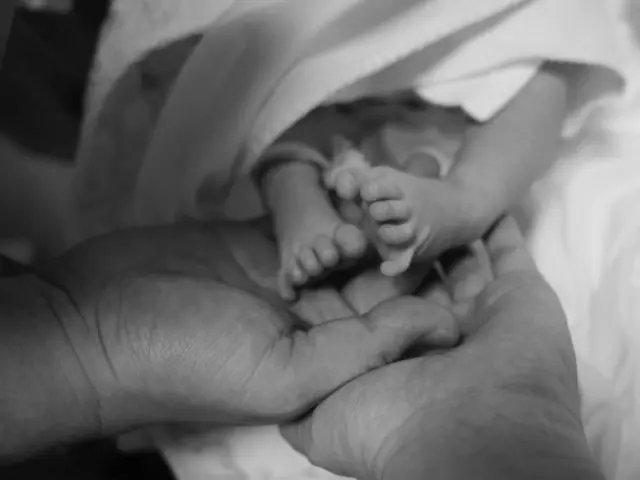 「SHINHWA」イ・ミヌ、娘の小さな足に感激1