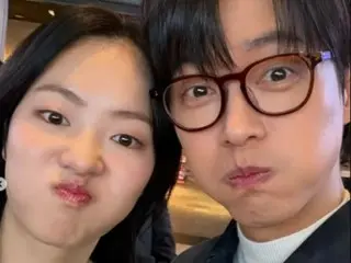 南宫珉人生中第一次露出可爱的脸颊