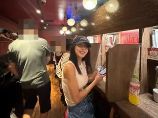 河智苑大阪之行的最新消息……她穿着白色背心和牛仔裤，看起来很漂亮