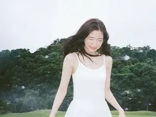 OH MY GIRL 的 Arin 发行她的首本出道写真集《Arin in air》......散发着纯真无邪的魅力