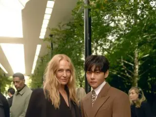 BTS 的 V 和 Uma Thurman 有一次特别的邂逅……他们在一起的最佳照片