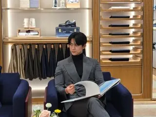 2PM 的 Tacyeon 展示他的花花公子西装风格......他震撼高端品牌