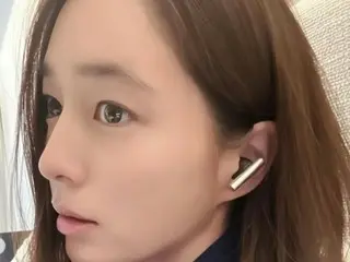 李珉廷的侧脸很美，鼻子挺直