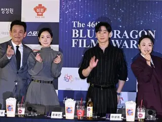 【照片】黄政民、金高银、丁海寅等明星出席第46届青龙电影奖颁奖典礼，手印照曝光。