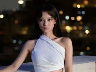 金裕贞身着大胆的礼服，惊艳亮相……“从国民妹妹到惊艳亮相的转变”