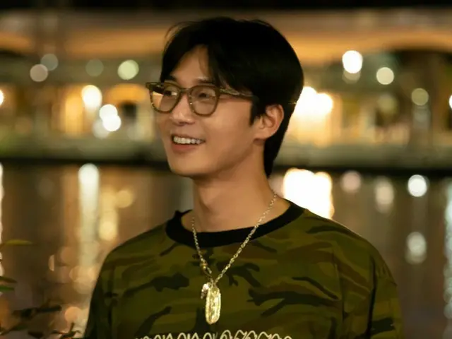 演员朴叙俊戴眼镜帅气亮相……新剧《明天一定会》倒计时1天